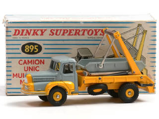 Lot 512 - DINKY TOYS (FRANCE) (1)