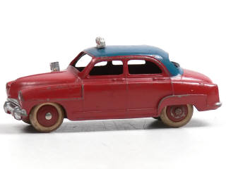 Lot 504 - DINKY TOYS (FRANCE) (1)