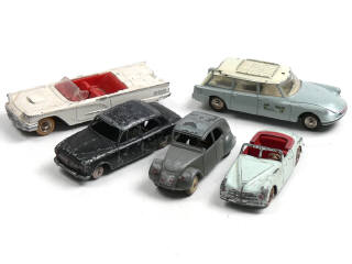 Lot 544 - DINKY TOYS (FRANCE) (5)