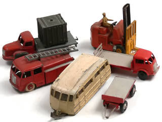 Lot 546 - DINKY TOYS (FRANCE) (6)
