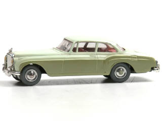 Lot 403 - CORGI TOYS (GB) (1)