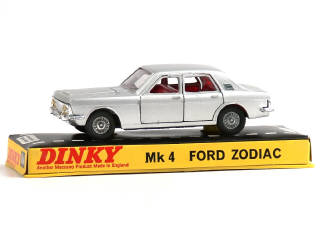 Lot 555 - DINKY TOYS (GB) (1)