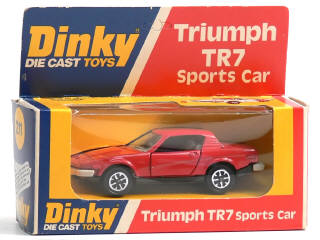 Lot 560 - DINKY TOYS (GB) (1)