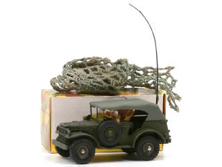 Lot 1501 - DINKY TOYS (FRANCE) (1)
