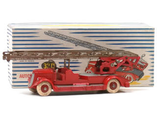 Lot 1449 - DINKY TOYS (FRANCE) (1)