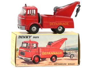 Lot 1479 - DINKY TOYS (FRANCE) (1)