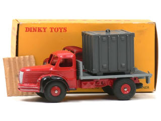 Lot 1454 - DINKY TOYS (FRANCE) (1)