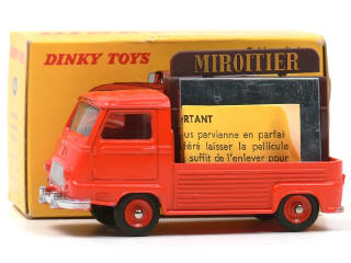 Lot 1469 - DINKY TOYS (FRANCE) (1)