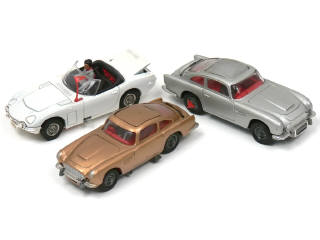 Lot 1141 - CORGI TOYS (GB) (3)