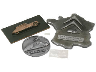 Lot 454 - DIVERS (5)