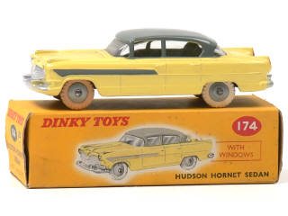 Lot 1232 - DINKY TOYS (GB) (1)