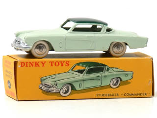 Lot 1316 - DINKY TOYS (FRANCE) (1)