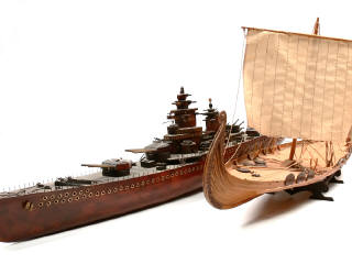 Lot 886 - DIVERS (2)