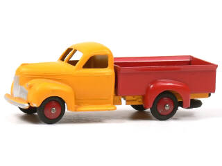 Lot 1432 - DINKY TOYS (FRANCE) (1)