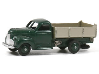 Lot 1431 - DINKY TOYS (FRANCE) (1)