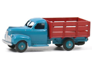 Lot 1429 - DINKY TOYS (FRANCE) (1)
