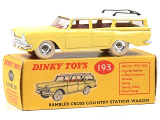 Lot 1241 - DINKY TOYS (GB) (1)