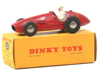Lot 1293 - DINKY TOYS (FRANCE) (1)