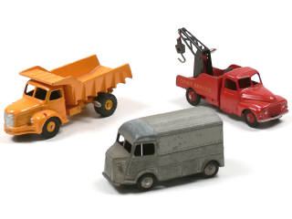 Lot 639 - DINKY TOYS (FRANCE) (3)