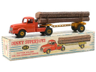 Lot 582 - DINKY TOYS (FRANCE) (1)