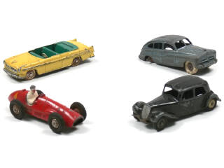 Lot 648 - DINKY TOYS (FRANCE) (4)