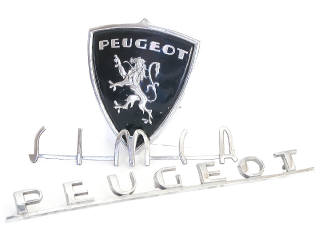 Lot 168 - DIVERS (3)