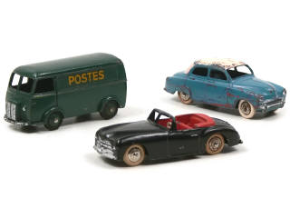 Lot 638 - DINKY TOYS (FRANCE) (3)