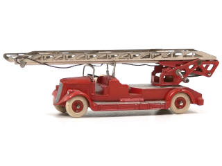 Lot 578 - DINKY TOYS (FRANCE) (1)