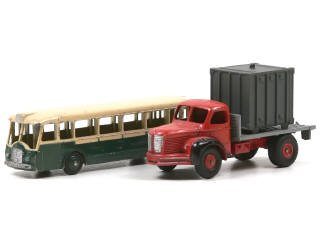Lot 612 - DINKY TOYS (FRANCE) (2)