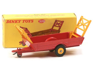 Lot 697 - DINKY TOYS (GB) (1)