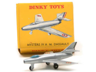 Lot 595 - DINKY TOYS (FRANCE) (1)