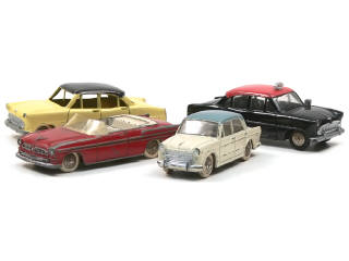 Lot 650 - DINKY TOYS (FRANCE) (4)