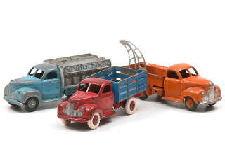 Lot 646 - DINKY TOYS (FRANCE) (3)