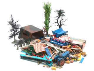 Lot 183 - FIGURINES DIVERSES (1)