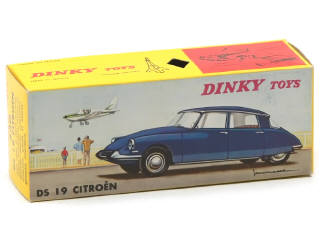 Lot 558 - DINKY TOYS (FRANCE) (1)