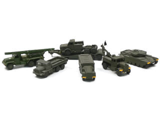 Lot 658 - DINKY TOYS (6)