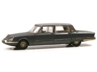 Lot 568 - DINKY TOYS (FRANCE) (1)