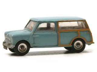 Lot 665 - DINKY TOYS (GB) (1)