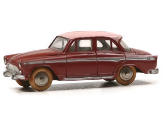 Lot 562 - DINKY TOYS (FRANCE) (1)