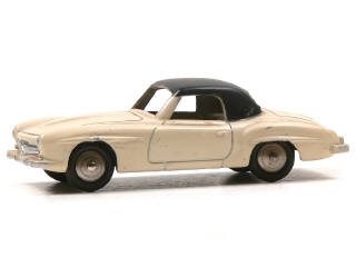 Lot 544 - DINKY TOYS (FRANCE) (1)