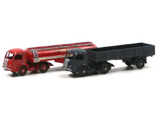 Lot 613 - DINKY TOYS (FRANCE) (2)