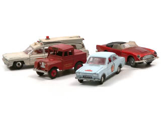 Lot 723 - DINKY TOYS (GB) (4)