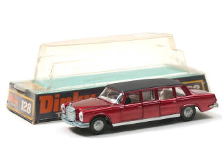 Lot 271 - DINKY TOYS (GB) (1)