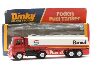 Lot 395 - DINKY TOYS (GB) (1)