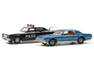 Lot 404 - DINKY TOYS (GB) (2)