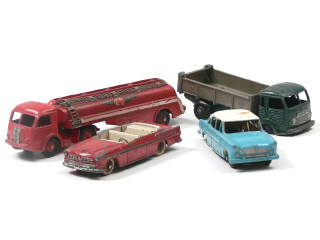 Lot 246 - DINKY TOYS (FRANCE) (4)