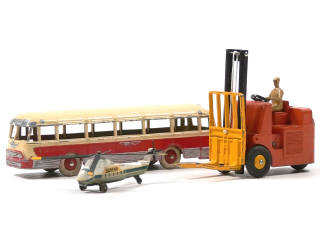Lot 244 - DINKY TOYS (FRANCE) (3)
