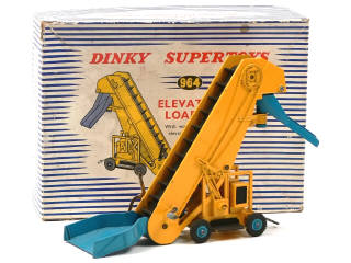 Lot 229 - DINKY TOYS (GB) (1)