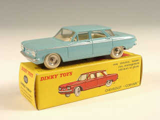 Lot 323 - DINKY TOYS FRANCE (1)