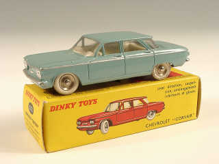 Lot 325 - DINKY TOYS FRANCE (1)